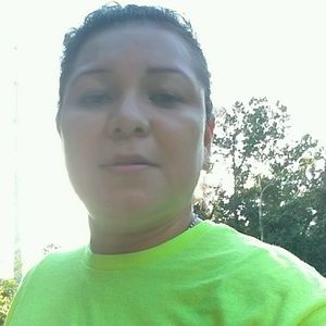 Meet your Posher, Elisa