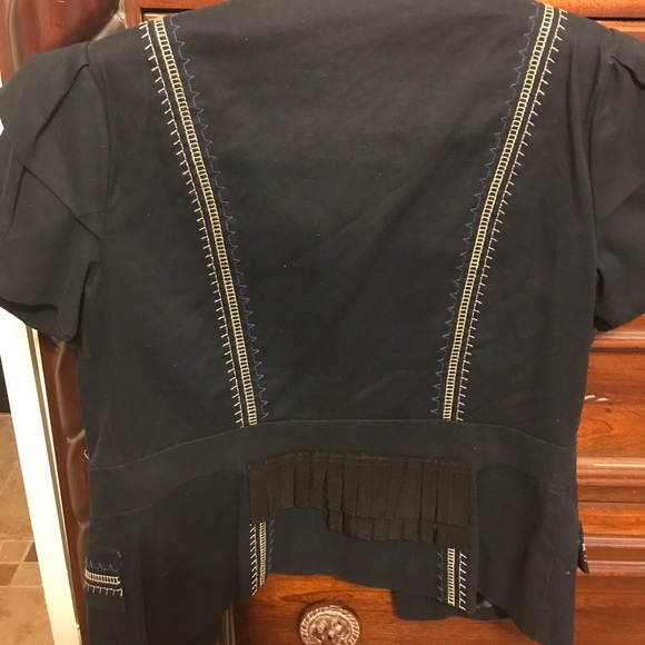 Blazer - Picture 4 of 5