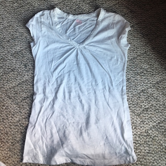 White v-neck tee - Picture 1 of 4