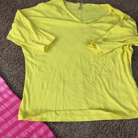 Clothes - Picture 4 of 8