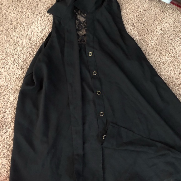 Clothes - Picture 7 of 8