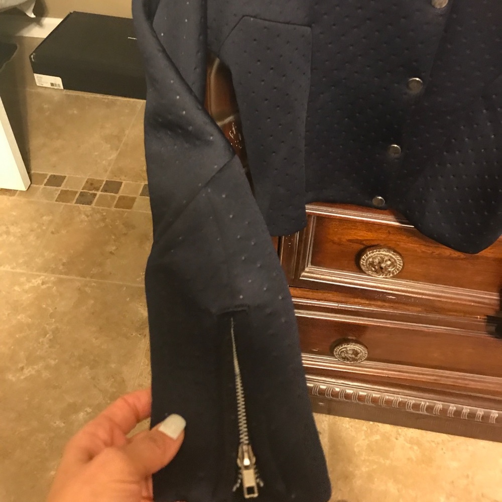 Jacket - Picture 2 of 5