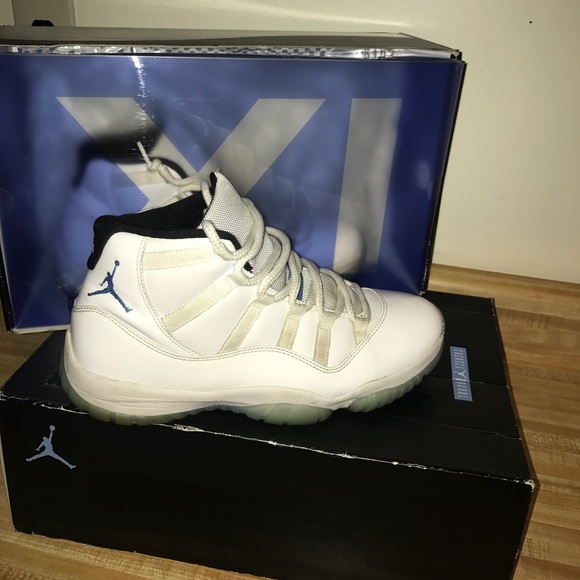 Air Yezzy Foamposite Pro, Jordan 11s and Jordan 13 - Picture 6 of 6