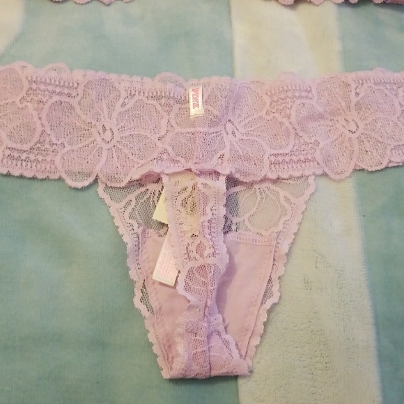 SET! PINK Victoria's Secret bra & thong - Picture 8 of 8
