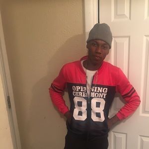 Meet your Posher, Nuk