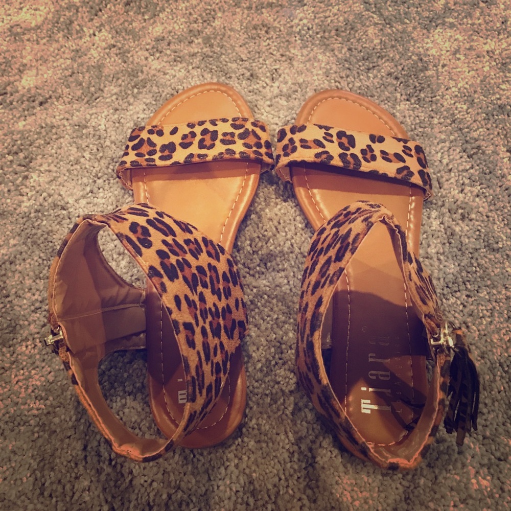 Leopard shoes