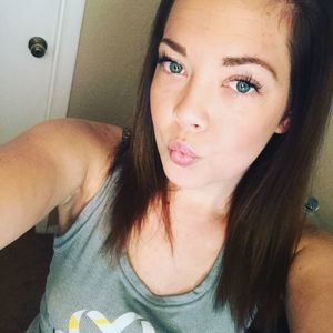 Meet your Posher, Leslie