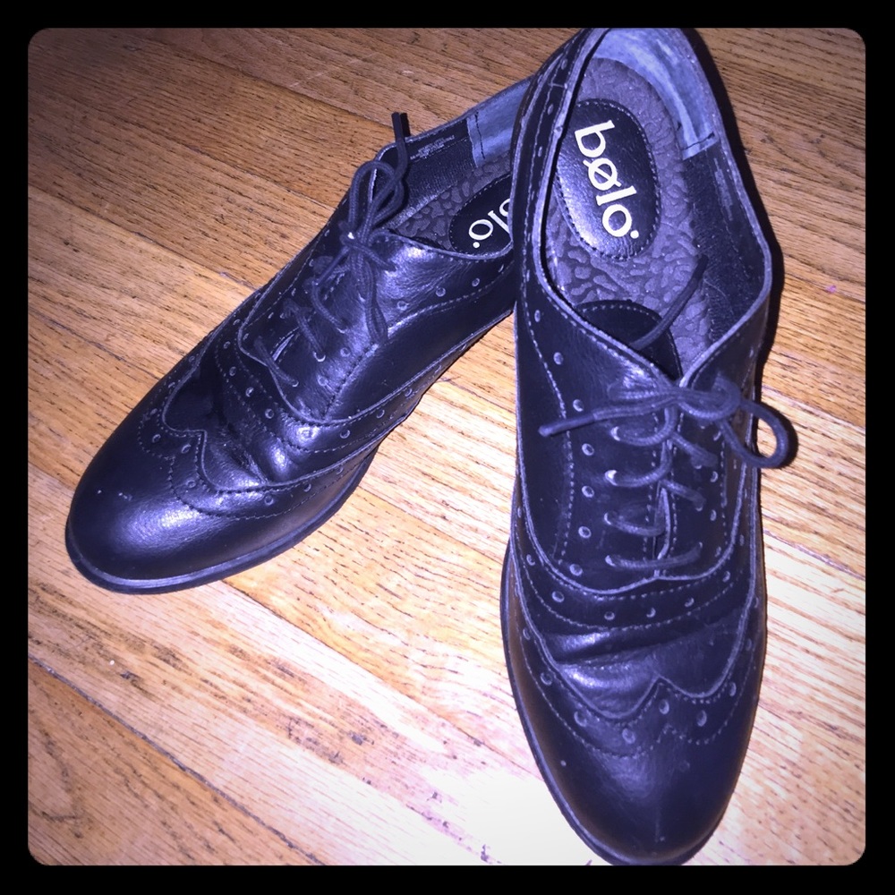 Black wing tip loafers