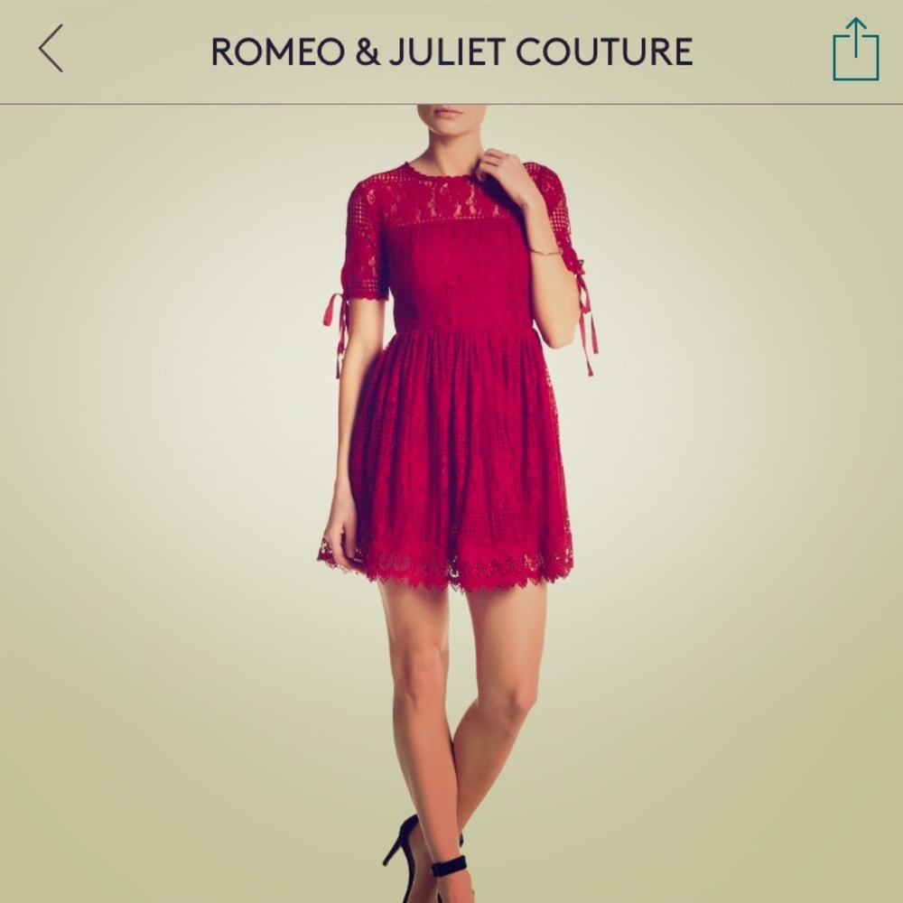 Romeo & Juliet Couture Lace Short Sleeve Dress M