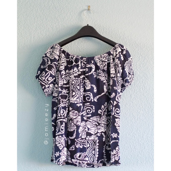 Aloha Hut Hawai'i | NWOT Aloha Print Top - Picture 5 of 5
