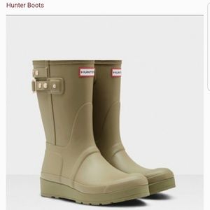 Hunter Sage Wedge Boots