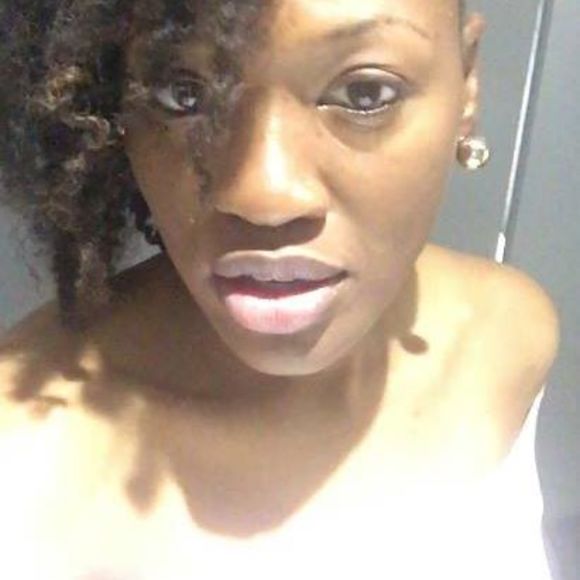 Meet your Posher, Matishia - Picture 2 of 4