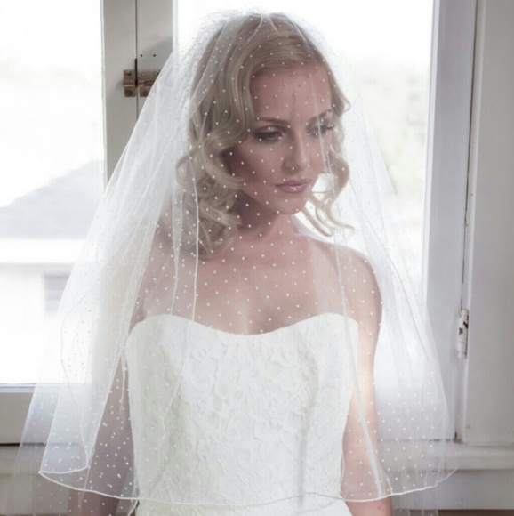 Two Tier Bridal Veil main image 5