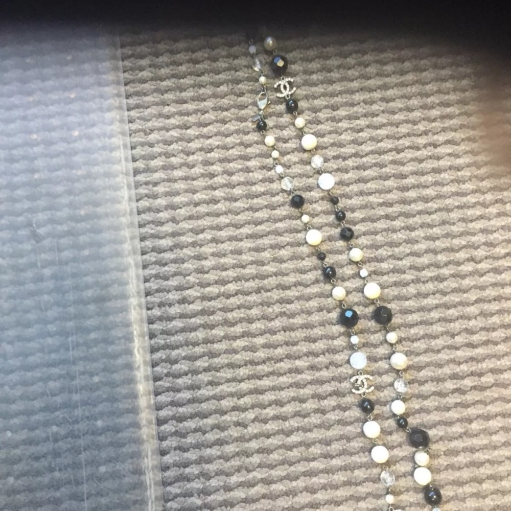 Fabulous 100% authentic Chanel necklace