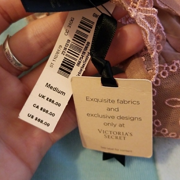 Victoria's Secret Designer Collection sexy panty - Picture 7 of 7