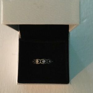 Pandora ring