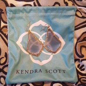 Like new Kendra Scott earrings!