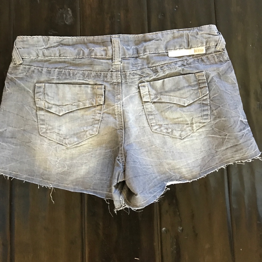 Shorts - Picture 2 of 2