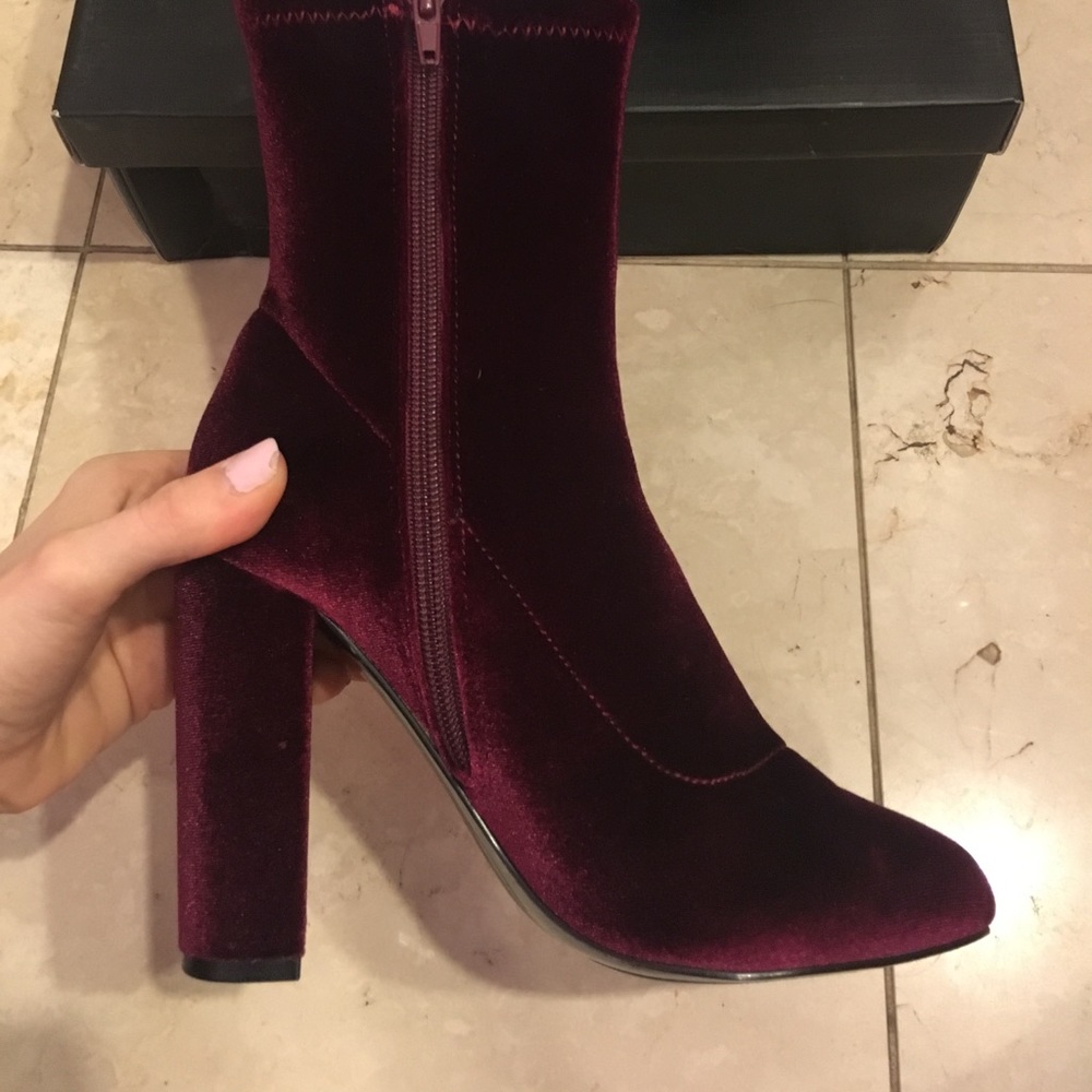 Lust for life Velvet burgundy boots