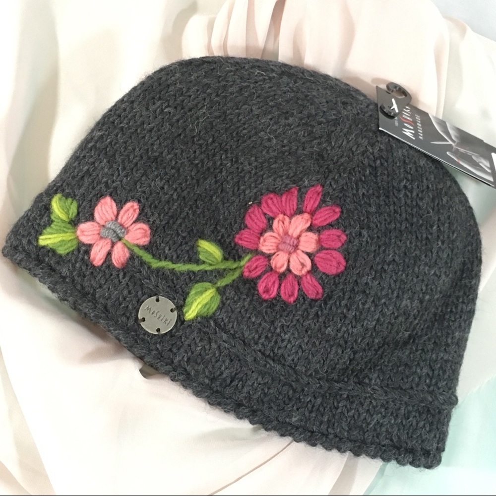 NWT Moshiki 100% natural wool hand knit grey hat - Picture 6 of 7