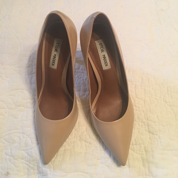 Steve Madden Shoes - Steve Madden Leather Nude Pronto Pump