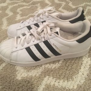 Classic superstar low top shell toe adidas