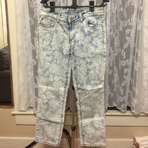 Platinum Chico's Cropped Paisley Denim Pants