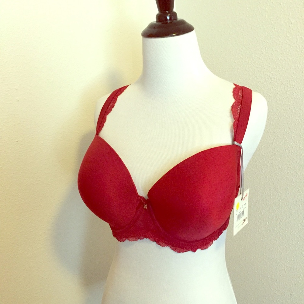 MOVING SALE 🌟 Sexy red lace detail Panache bra