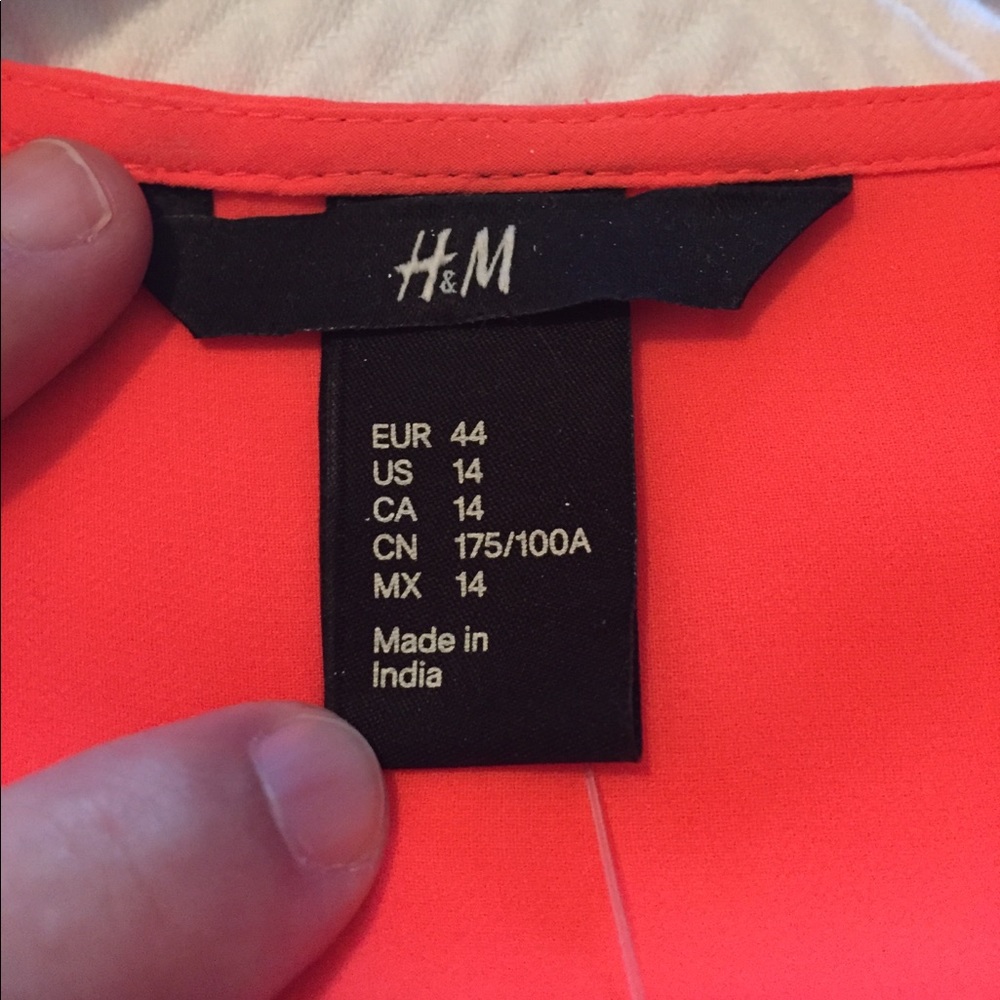 H&M blouse - Picture 7 of 7