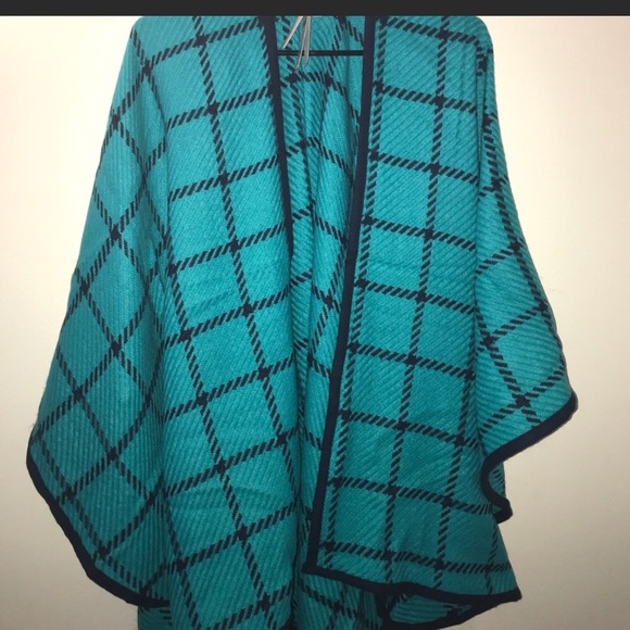 Amazing Blanket Shawl - Picture 3 of 6