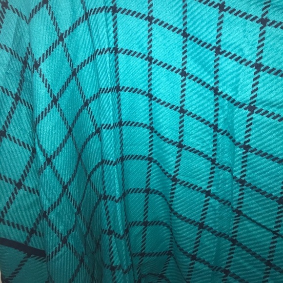 Amazing Blanket Shawl - Picture 4 of 6