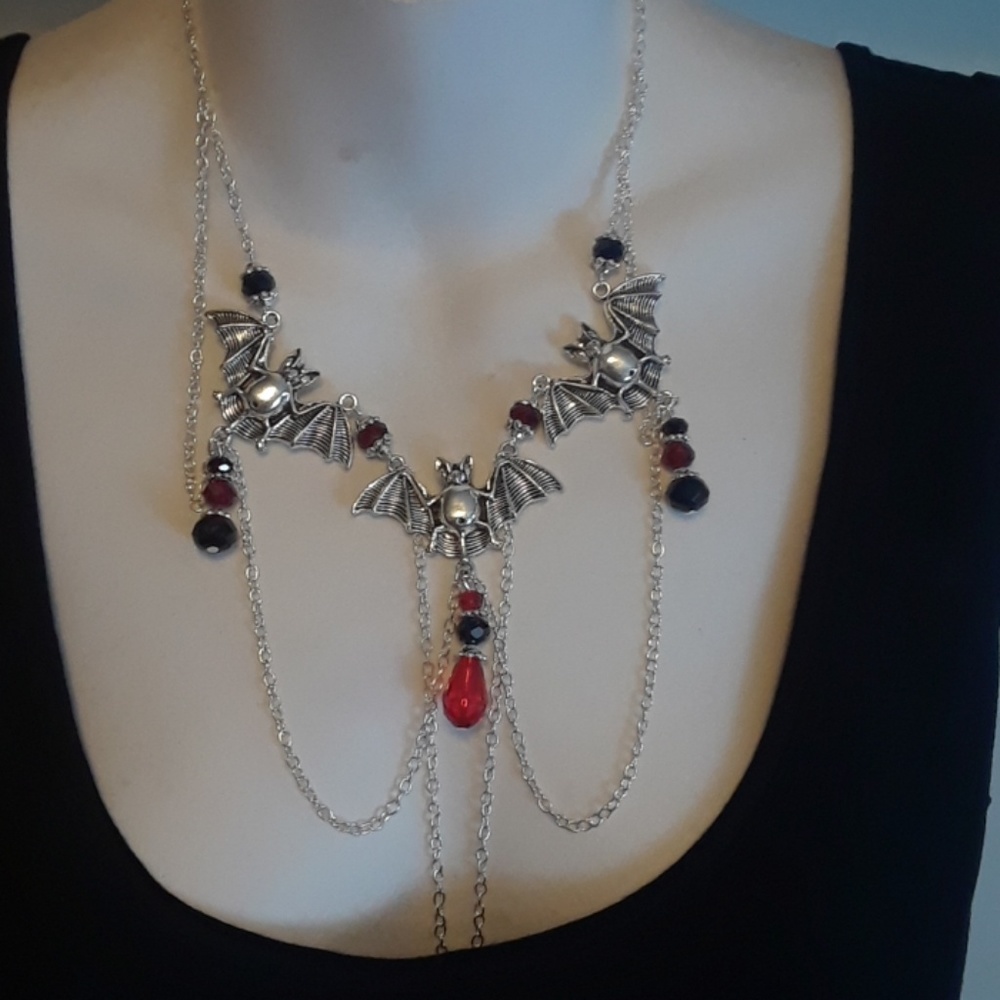 Beautiful Gothic Bat Necklace!