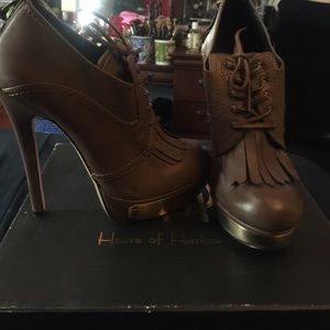 House of Harlow Nelly bootie