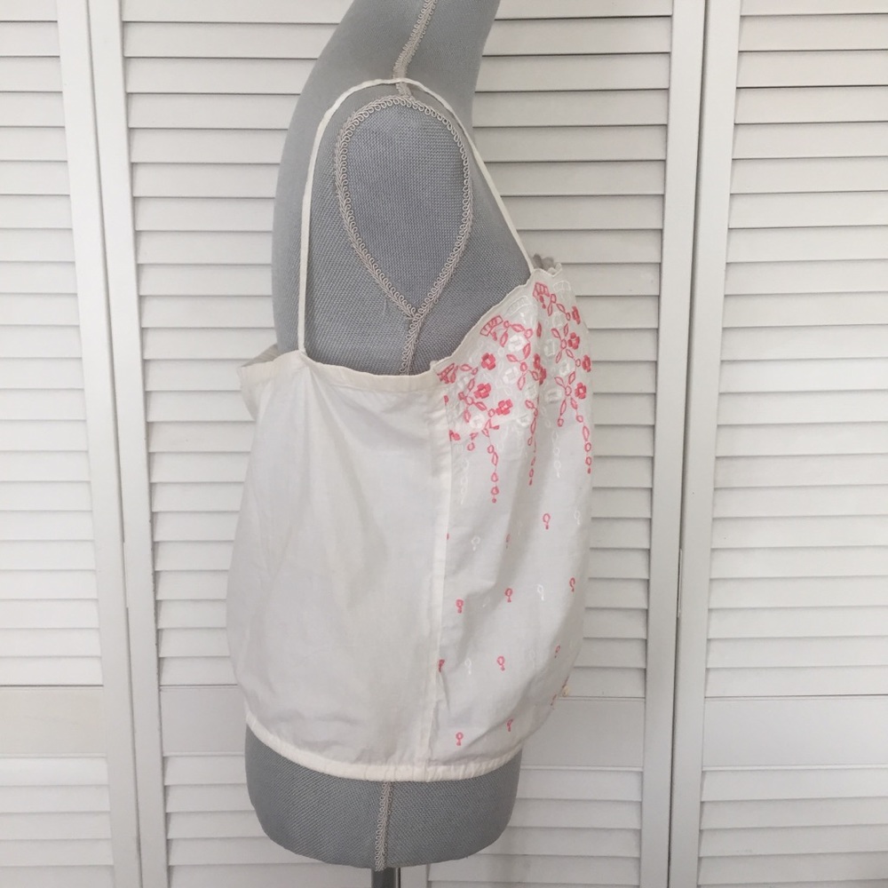 Floral Embroidered Top - Picture 2 of 5