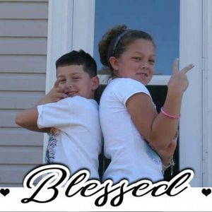 Meet your Posher, Alisha 'newton'