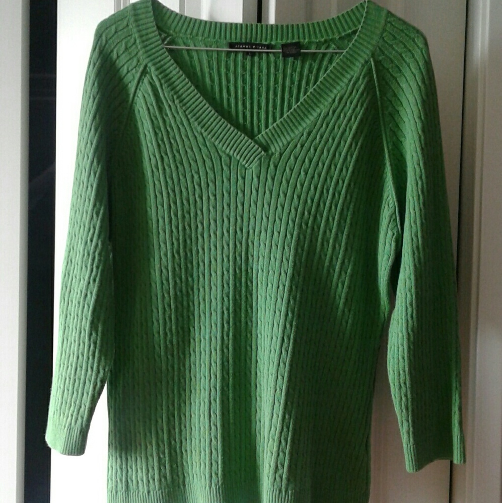 ⭐️Jeanne Pierre Basic Cable Knit Green Sweater