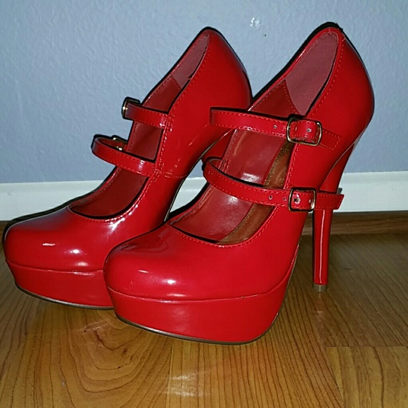Delicious *Stephy* red Mary Jane heels! - Picture 2 of 5