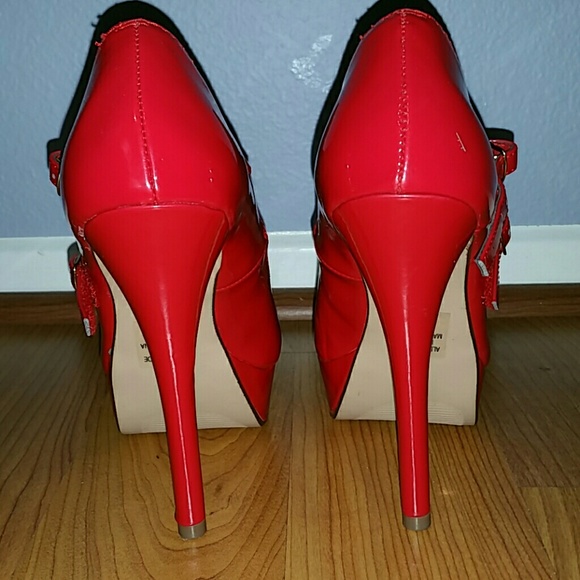 Delicious *Stephy* red Mary Jane heels! - Picture 3 of 5