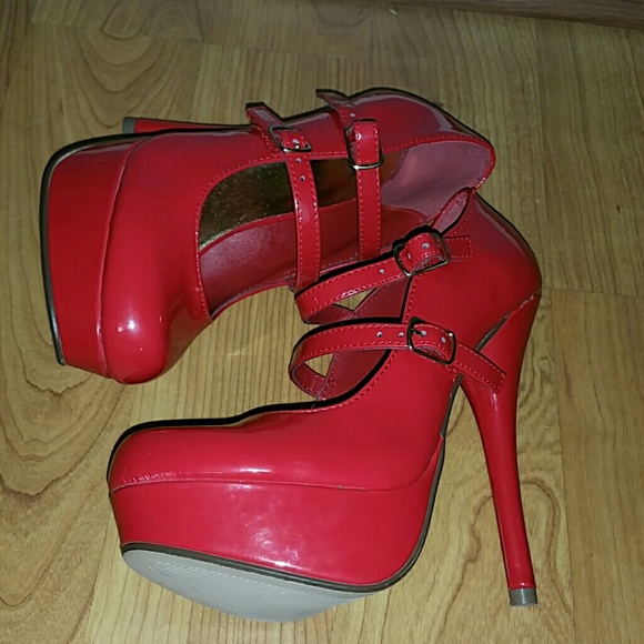 Delicious *Stephy* red Mary Jane heels! - Picture 5 of 5