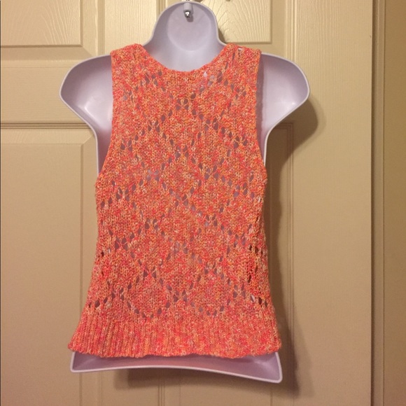 Crocheted tank - Picture 2 of 4