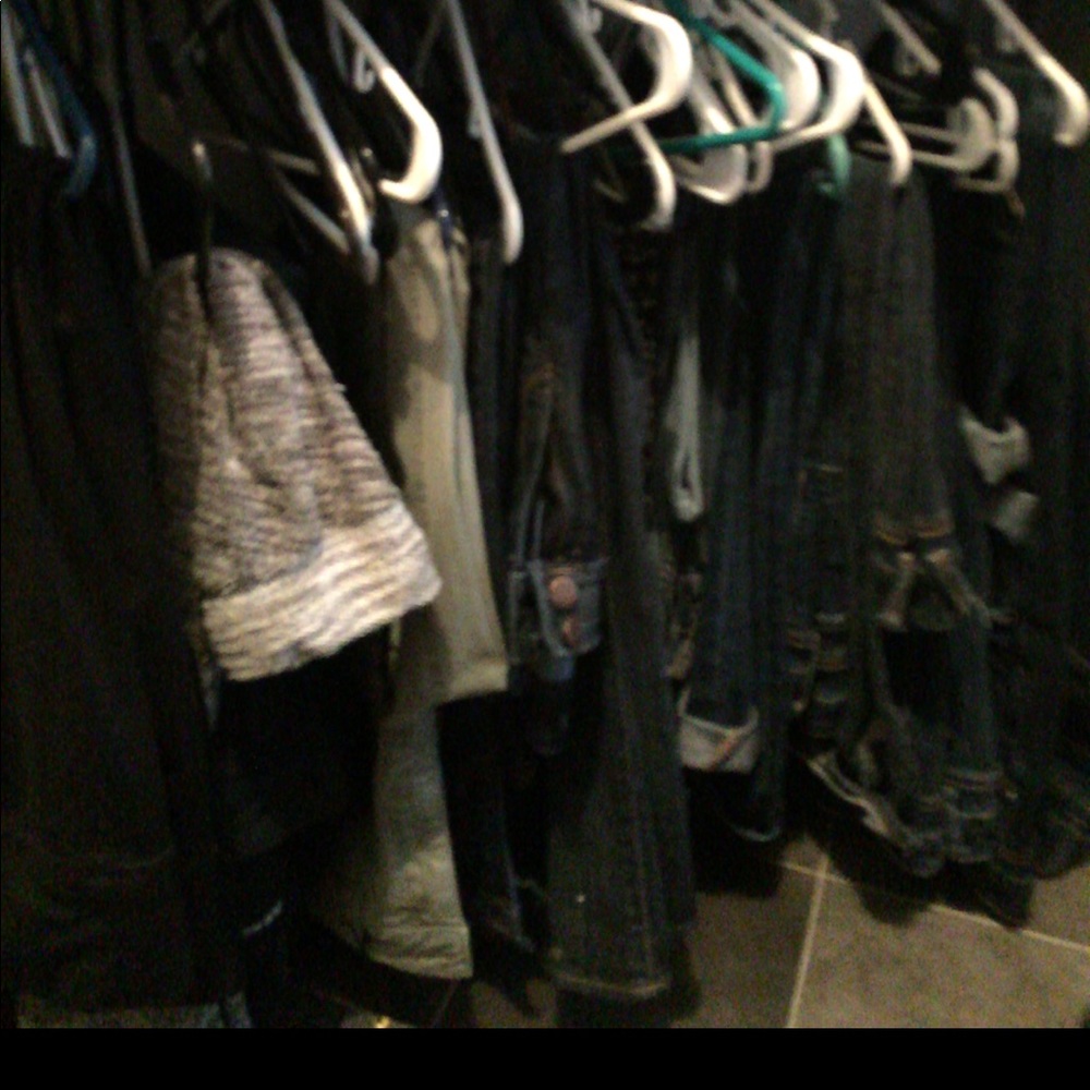 🎉🎉🎉CLOSET CLEARING🎉🎉🎉🎃🎃 - Picture 3 of 3