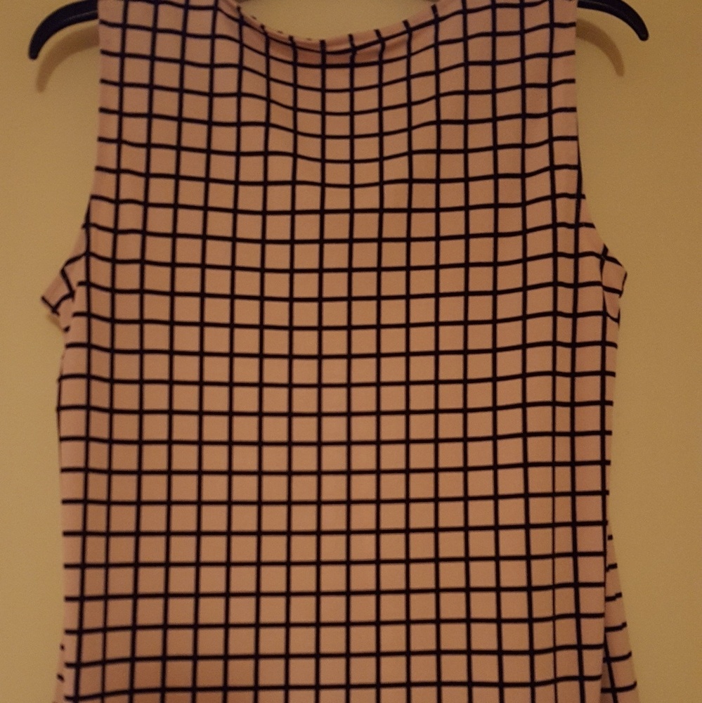 Cute checked blouse - Picture 2 of 3
