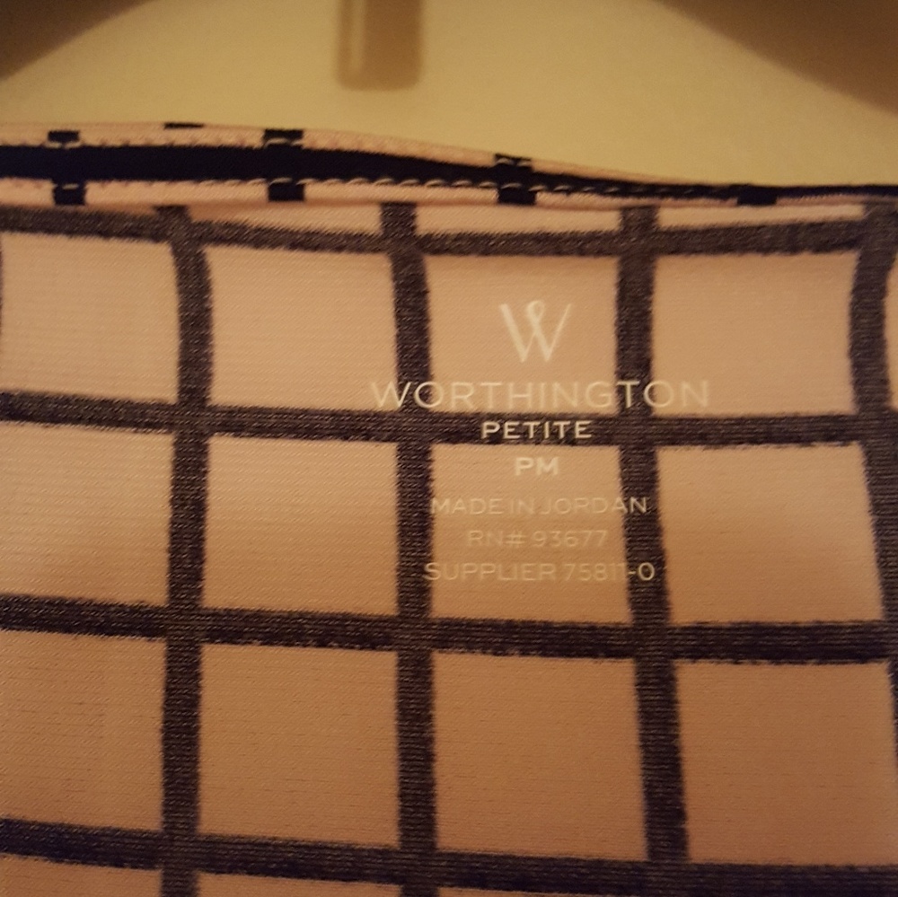 Cute checked blouse - Picture 3 of 3