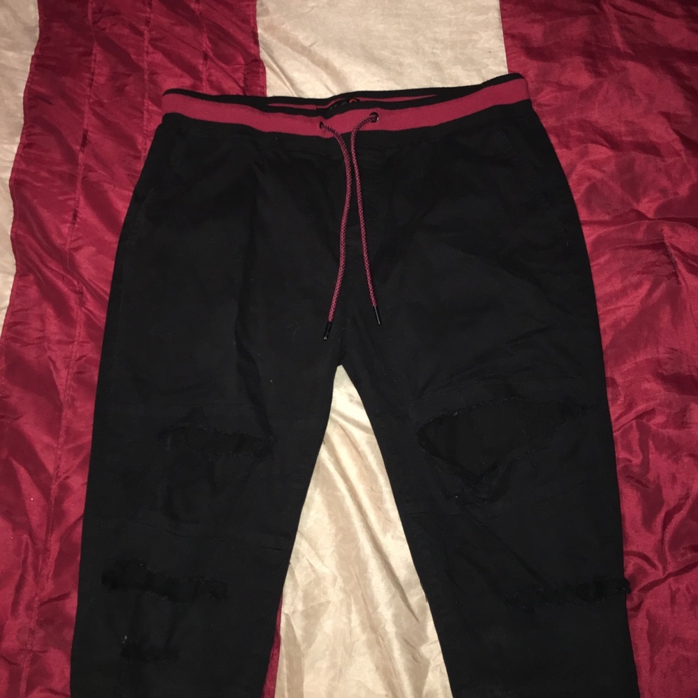 GUESS RIPPED JOGGERS SIZE XL