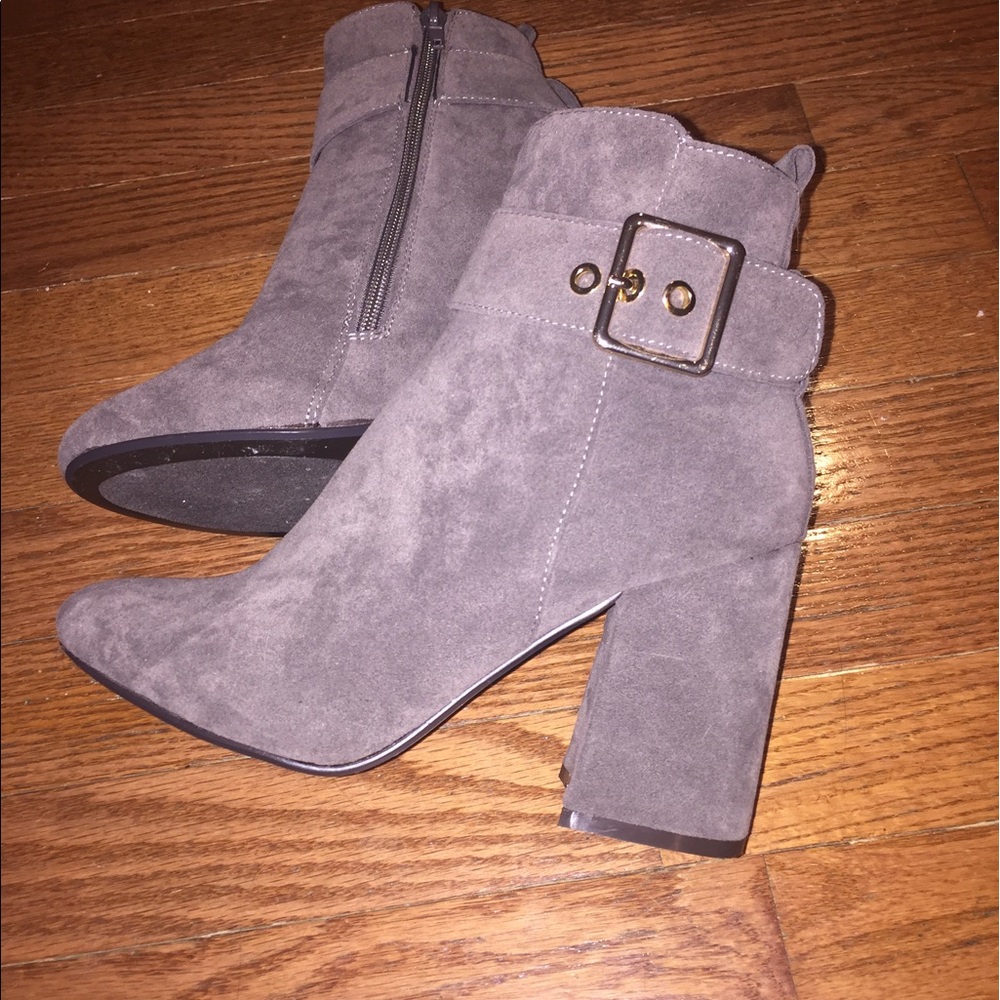 Lulus grey boots