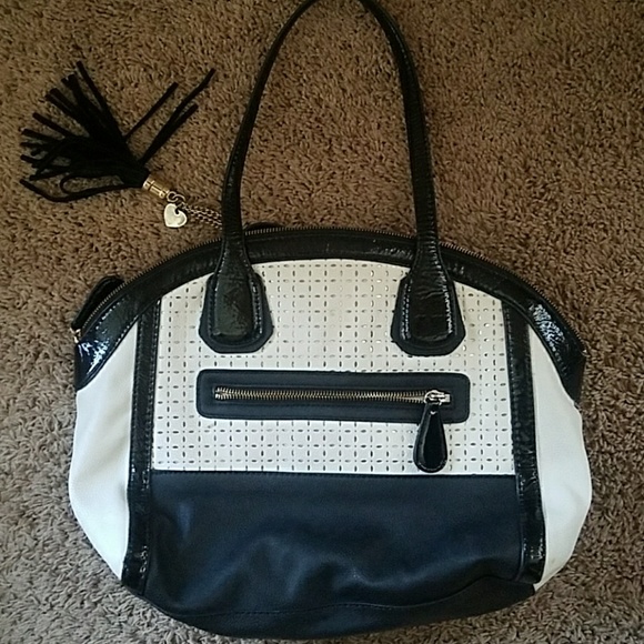 Guess white and black satchel bag - Picture 2 of 5