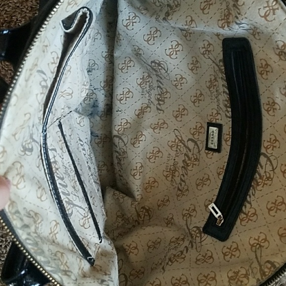 Guess white and black satchel bag - Picture 3 of 5