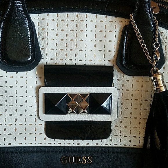 Guess white and black satchel bag - Picture 4 of 5