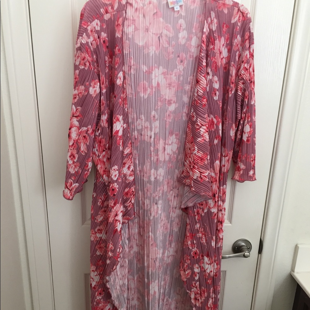 LuLaRoe Shirley Kimono Medium