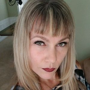 Meet your Posher, Valeree